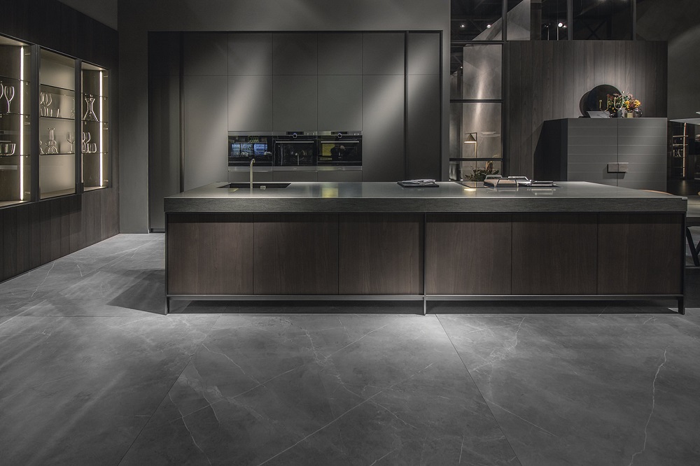 Cocina con una encimera de cerámica de Inalco (Colección Storm)