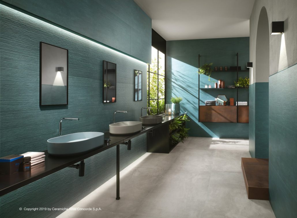 Suelo para el baño de res porcelánico efecto cemento de Atlas Concorde.
